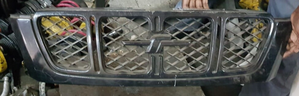 Subaru Forester SF5 Grill