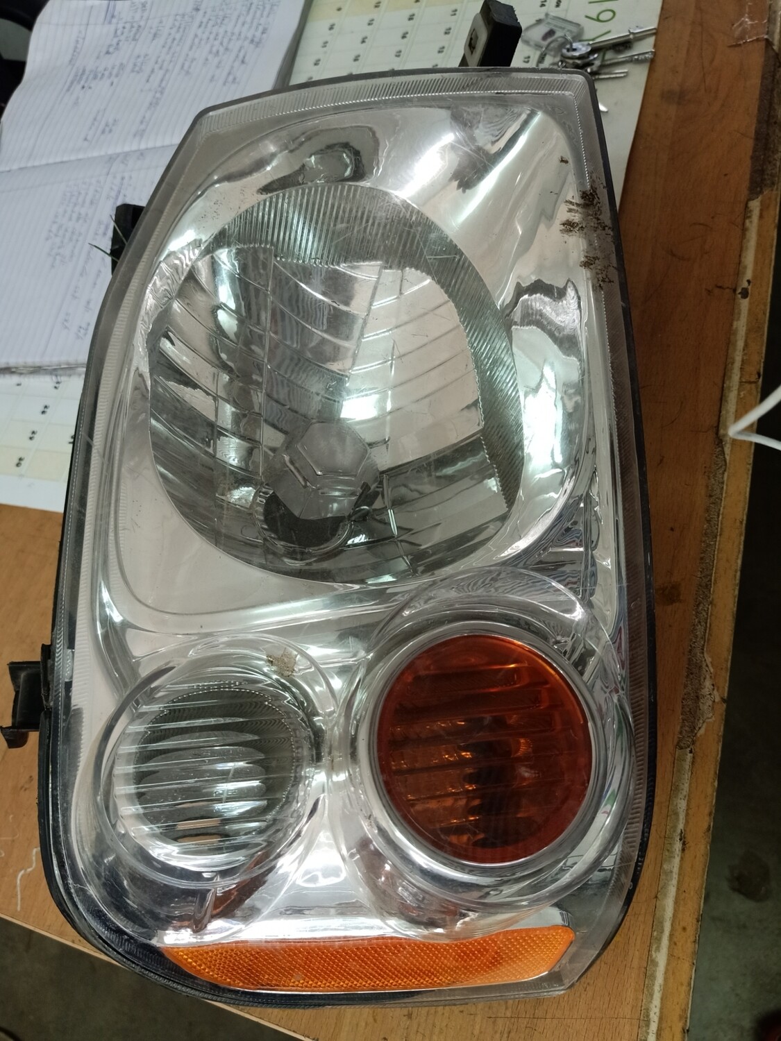 Isuzu dmax headlight