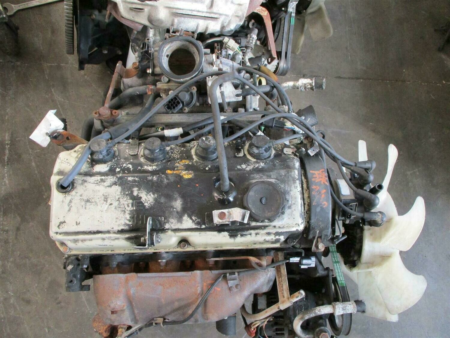 4G64 engine
