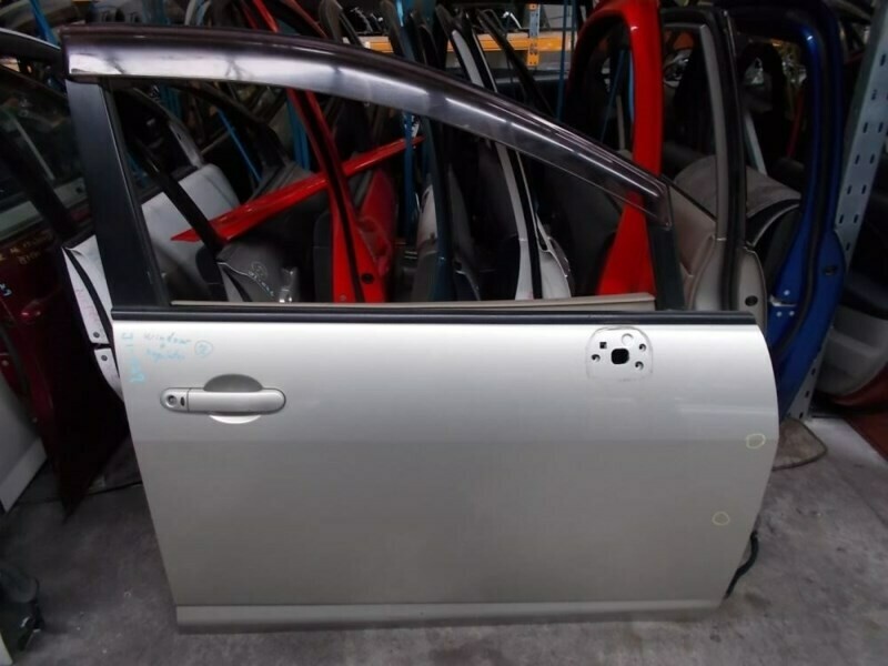 Nissan Tiida Rhs Front Door
