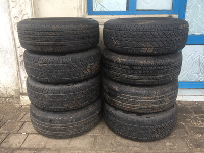 Alloy rims with tires for landcruiser