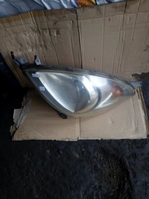 Toyota funcargo headlight