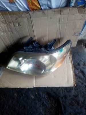 Toyota noah headlight