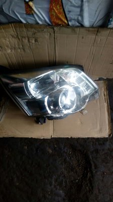 Toyota noah headlight