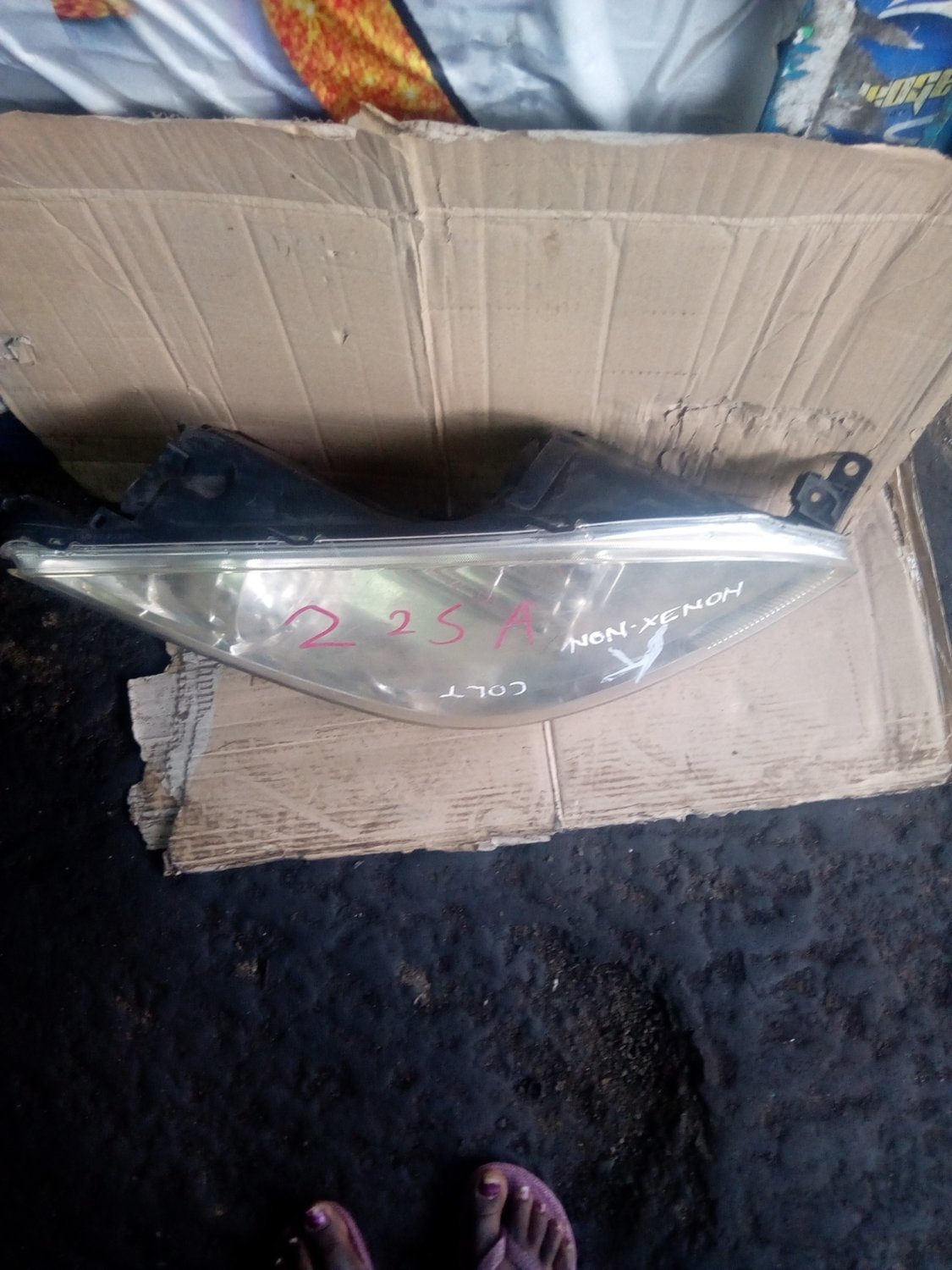 Mitsobishi colt headlight