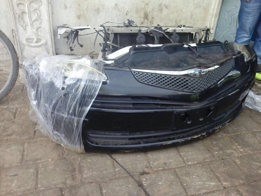 toyota ractis nose cut 2008 model