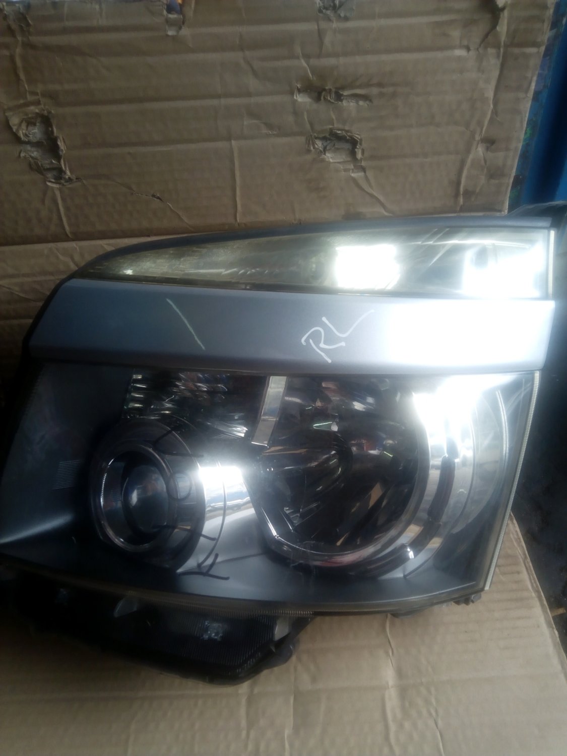 Toyota voxy headlight