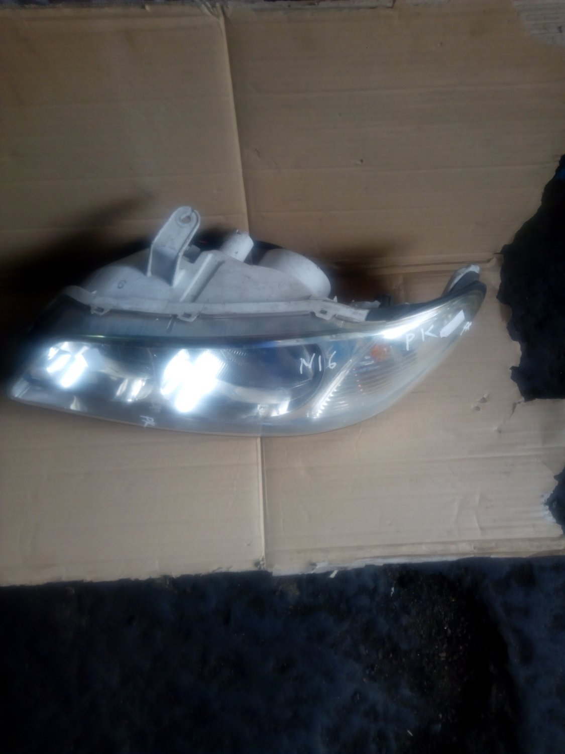 Nissan silphy headlight