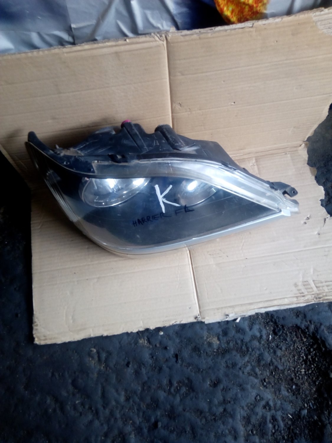 Toyota harrier headlight mcu10
