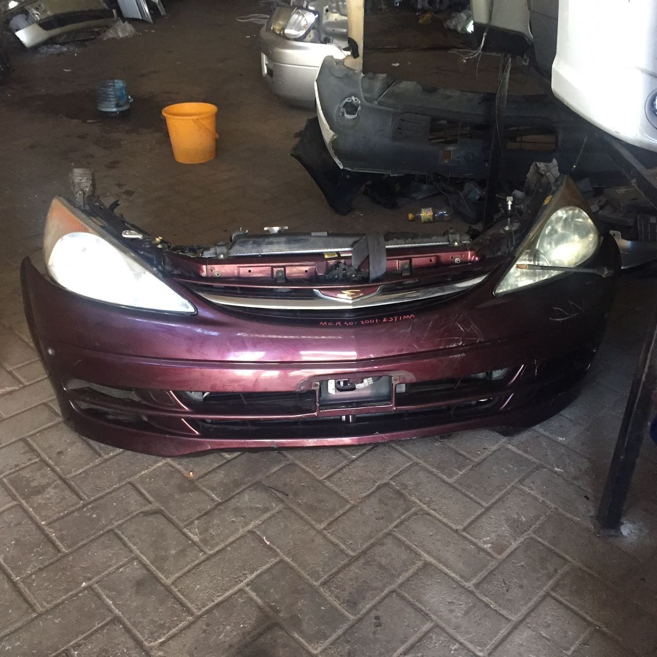 toyota estima nose cut