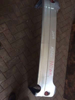 Rear bumper toyota noah