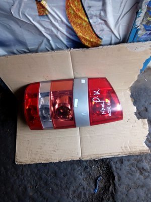 Toyota noah tail light
