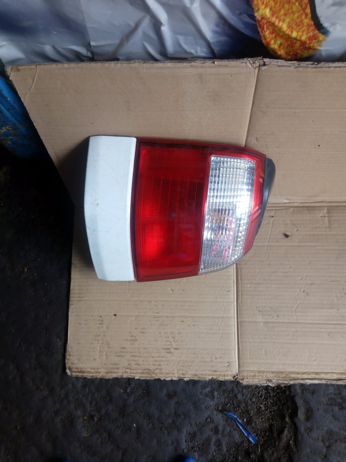 Subaru forestar tail light