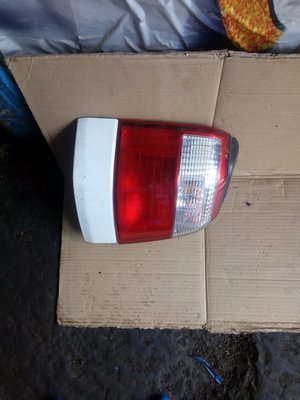 Subaru forestar tail light