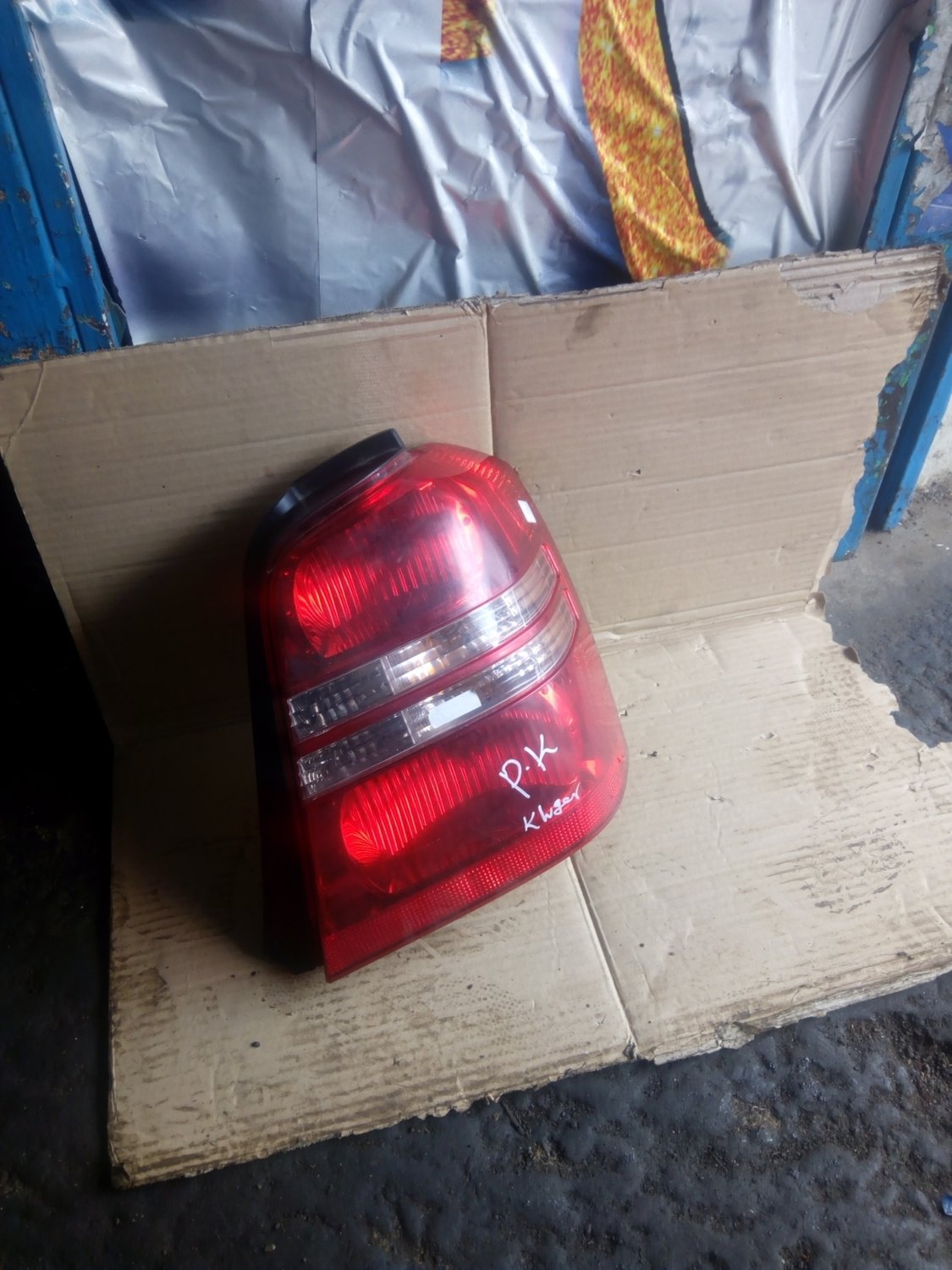 Toyota Kluger tail light