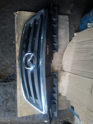 Mazda premecy Grill