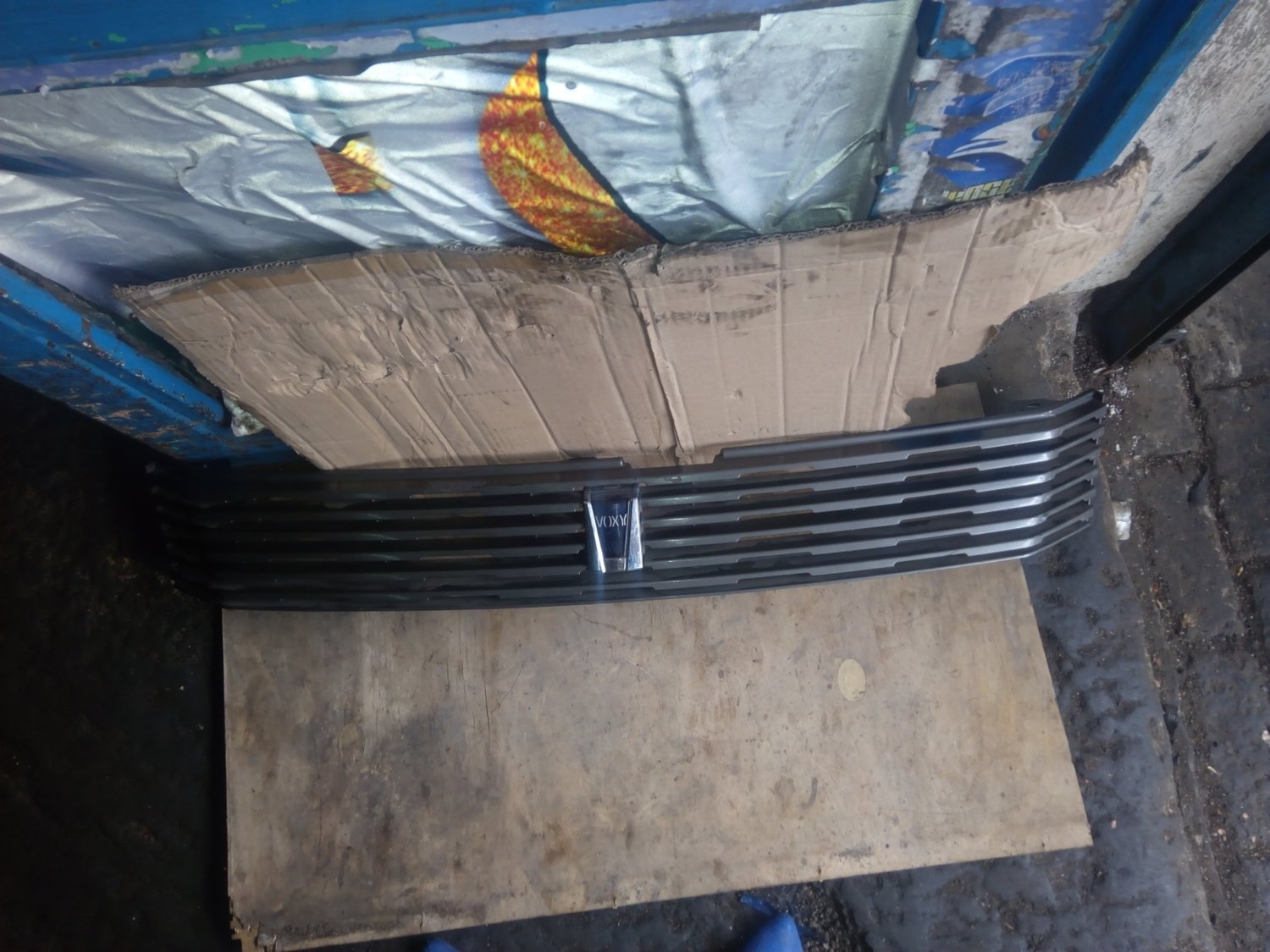 Toyota voxy Grill