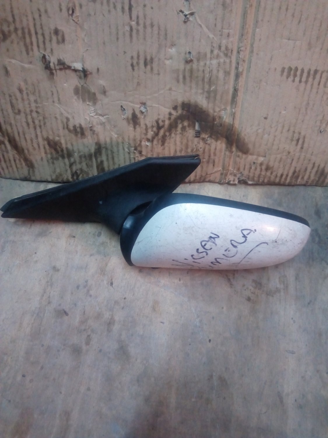 Toyota Ist side mirror