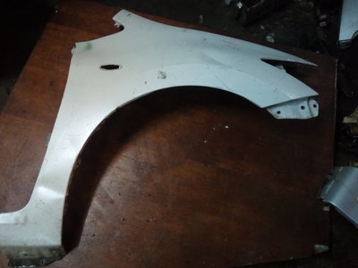 Toyota Auris wing (R)