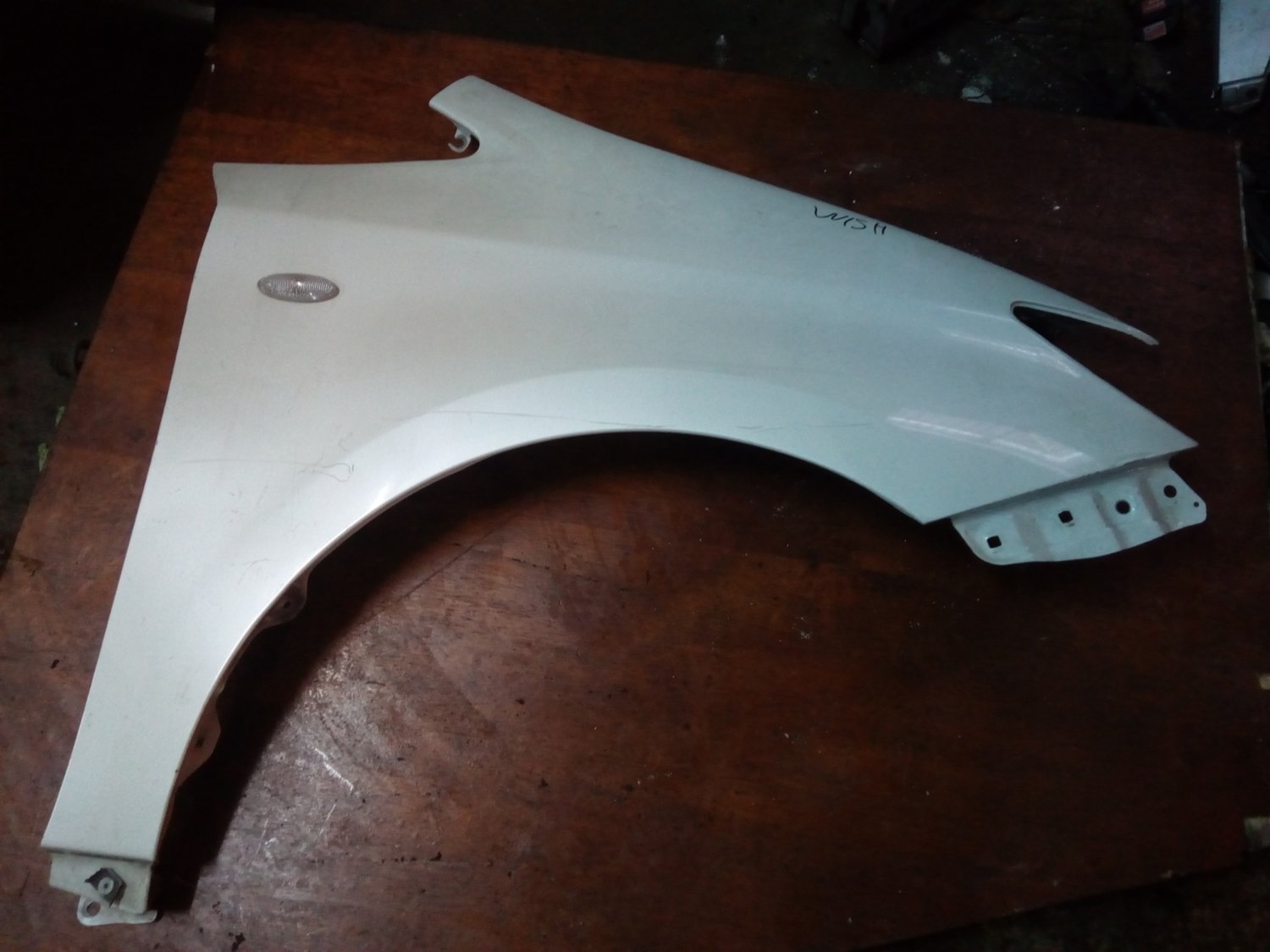 Toyota Wish wing