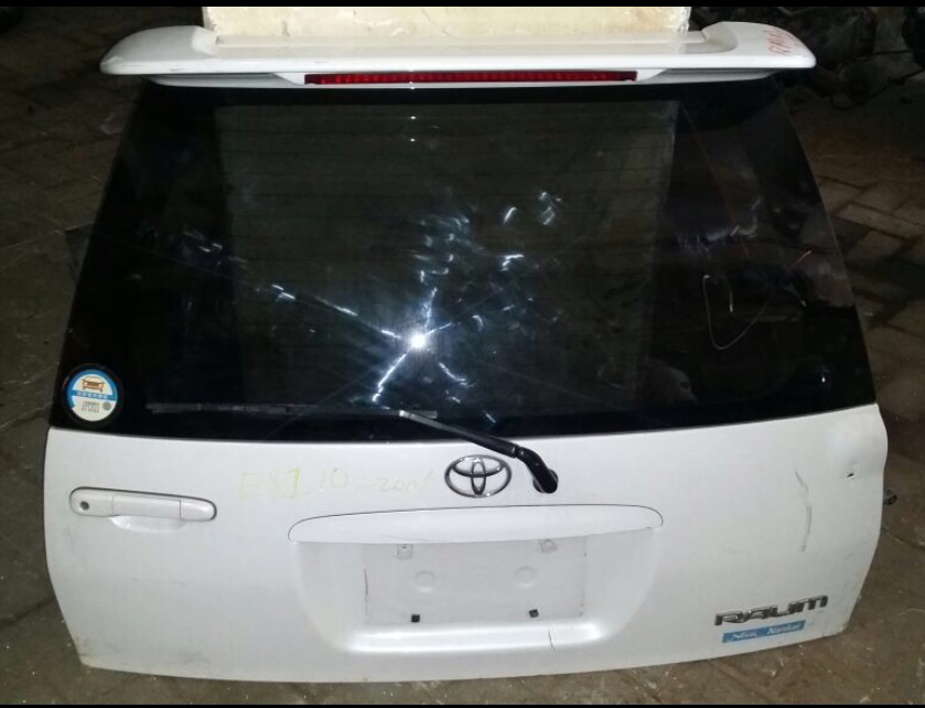 Toyota roum