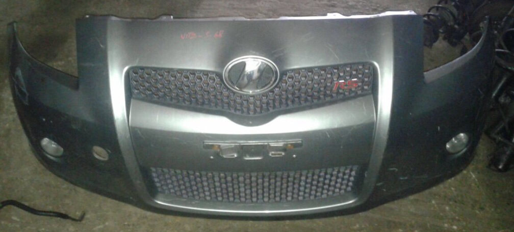 Toyota vitz RS frant bumper 