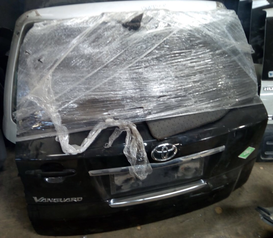 Toyota vanguard boot