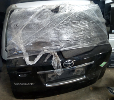 Toyota vanguard boot