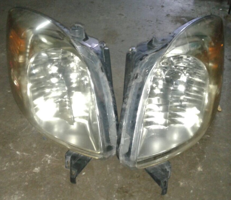 Toyota vitz headlights 