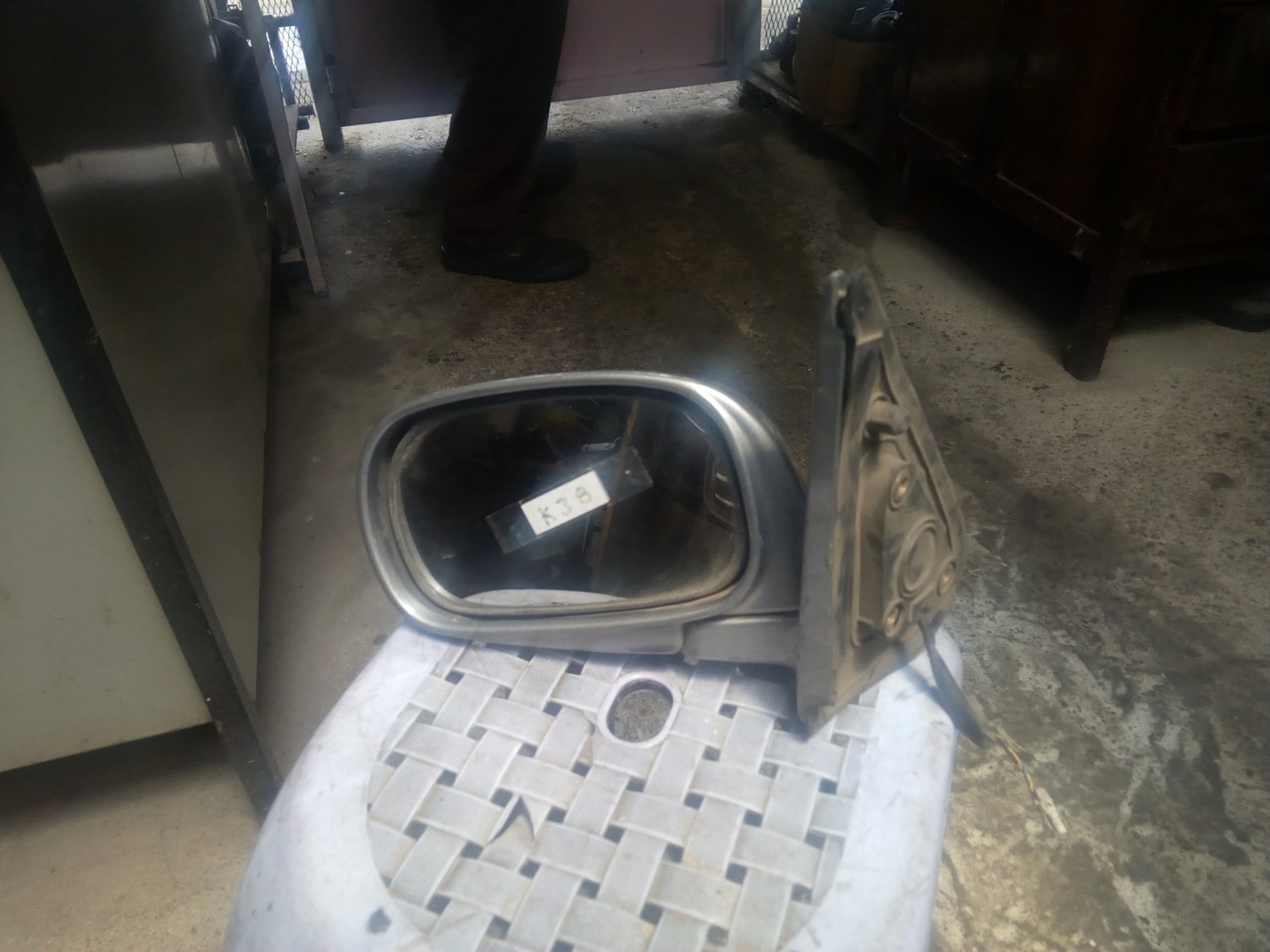 Nissan B14 side mirror