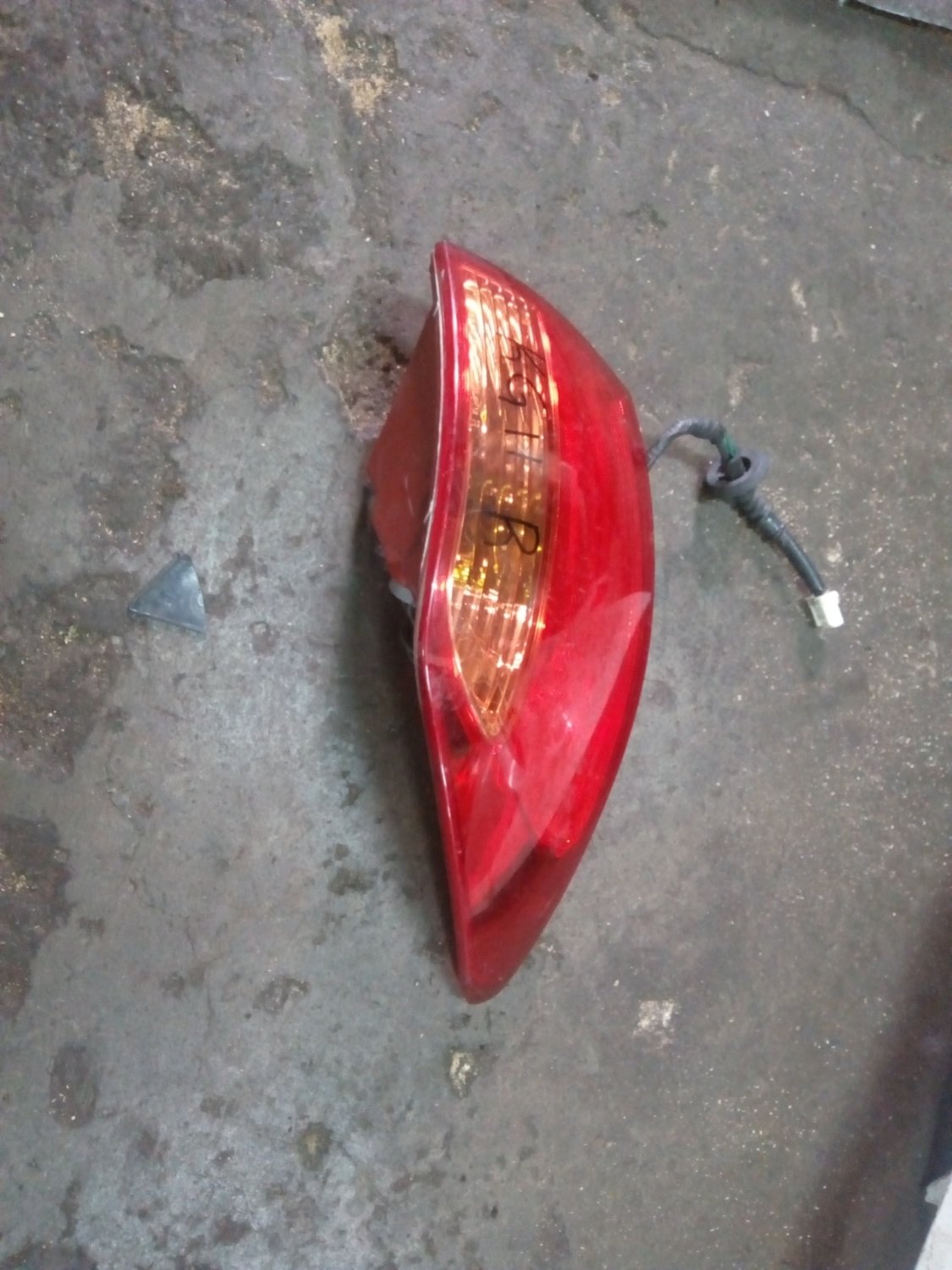 Nissan Kg 11 tail light