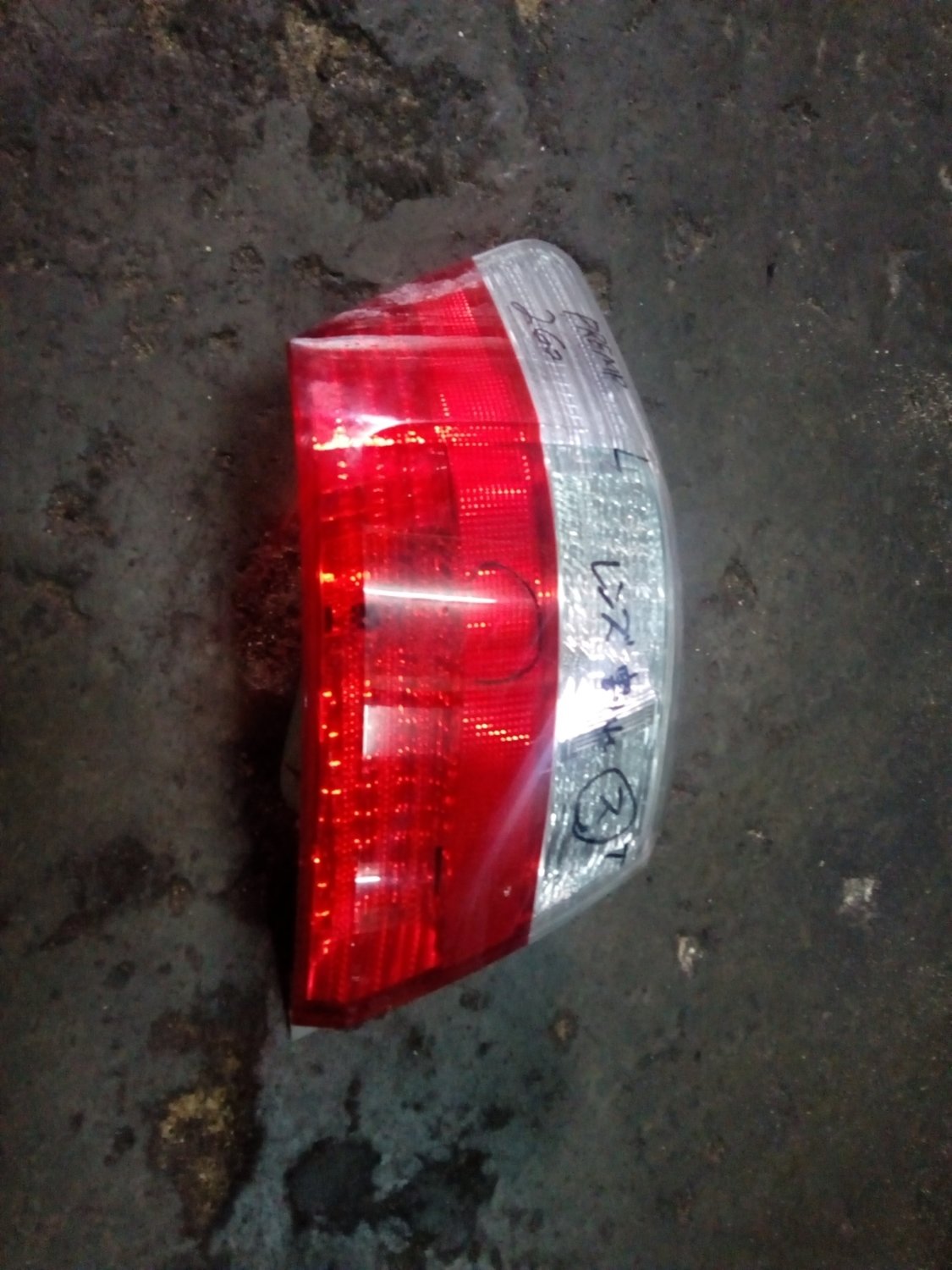 Toyota Premio 260 Tail Light 