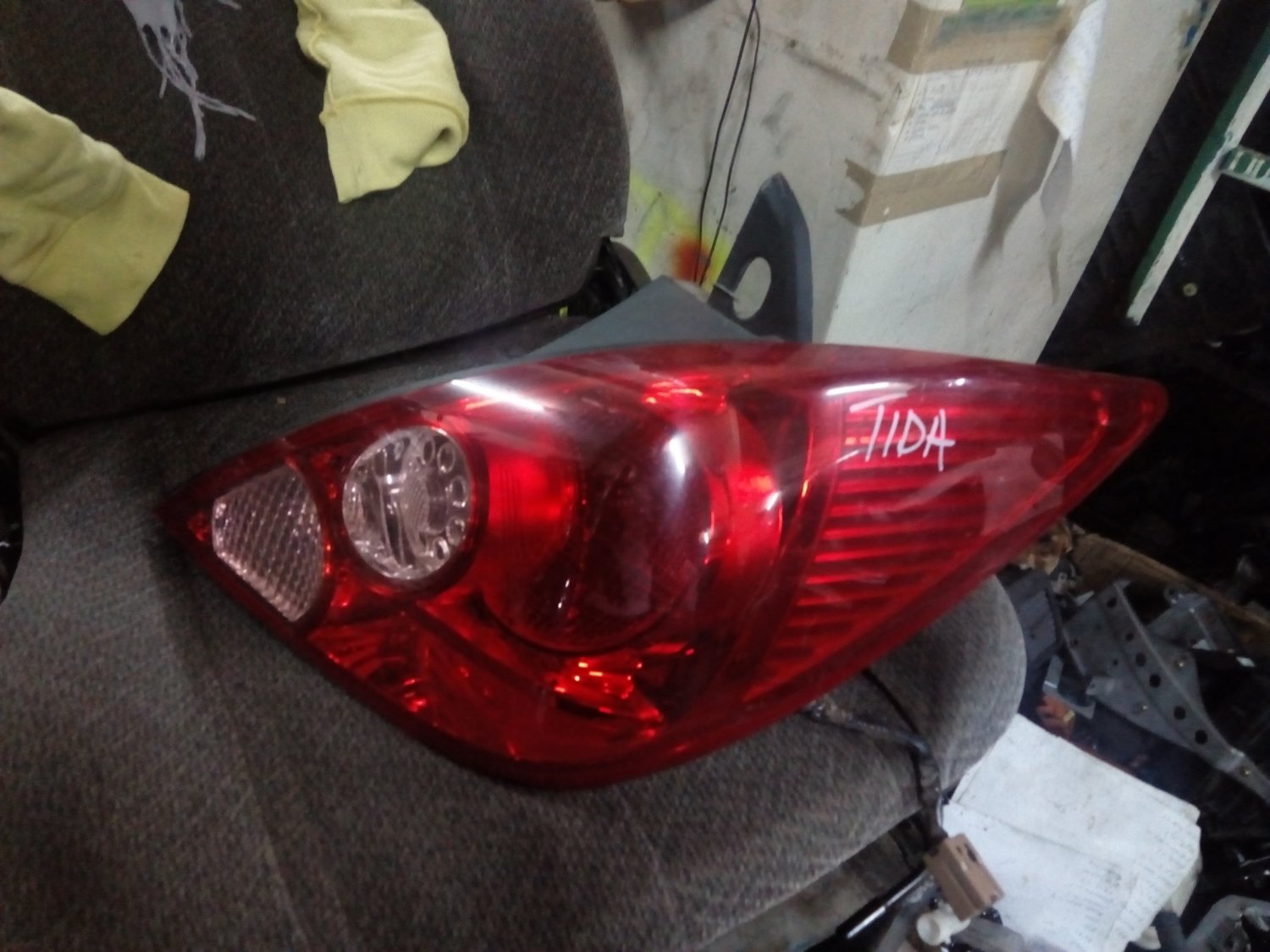 Nissan Tida tail light