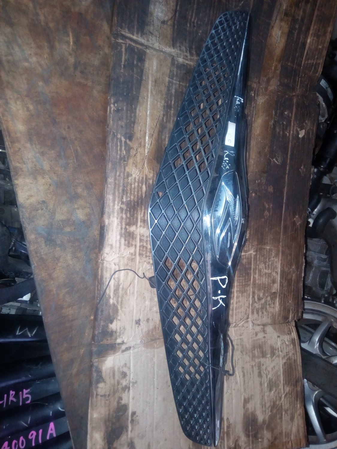 Toyota Ractis grill