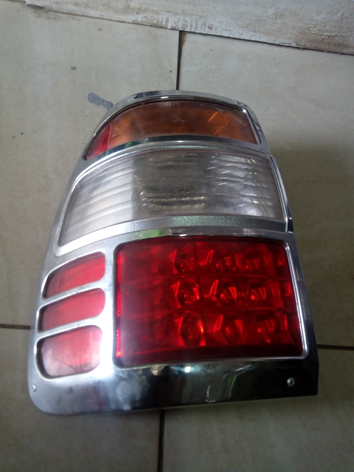 Mitsubishi Pajero Tail light