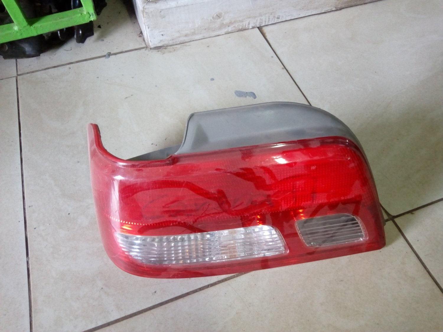 Tail light