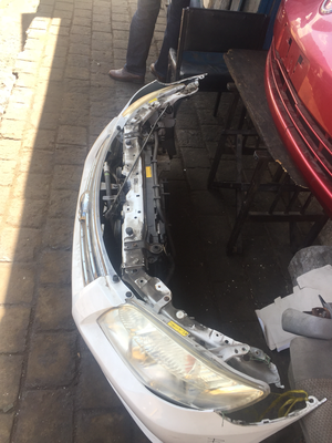 toyota axio nose cut