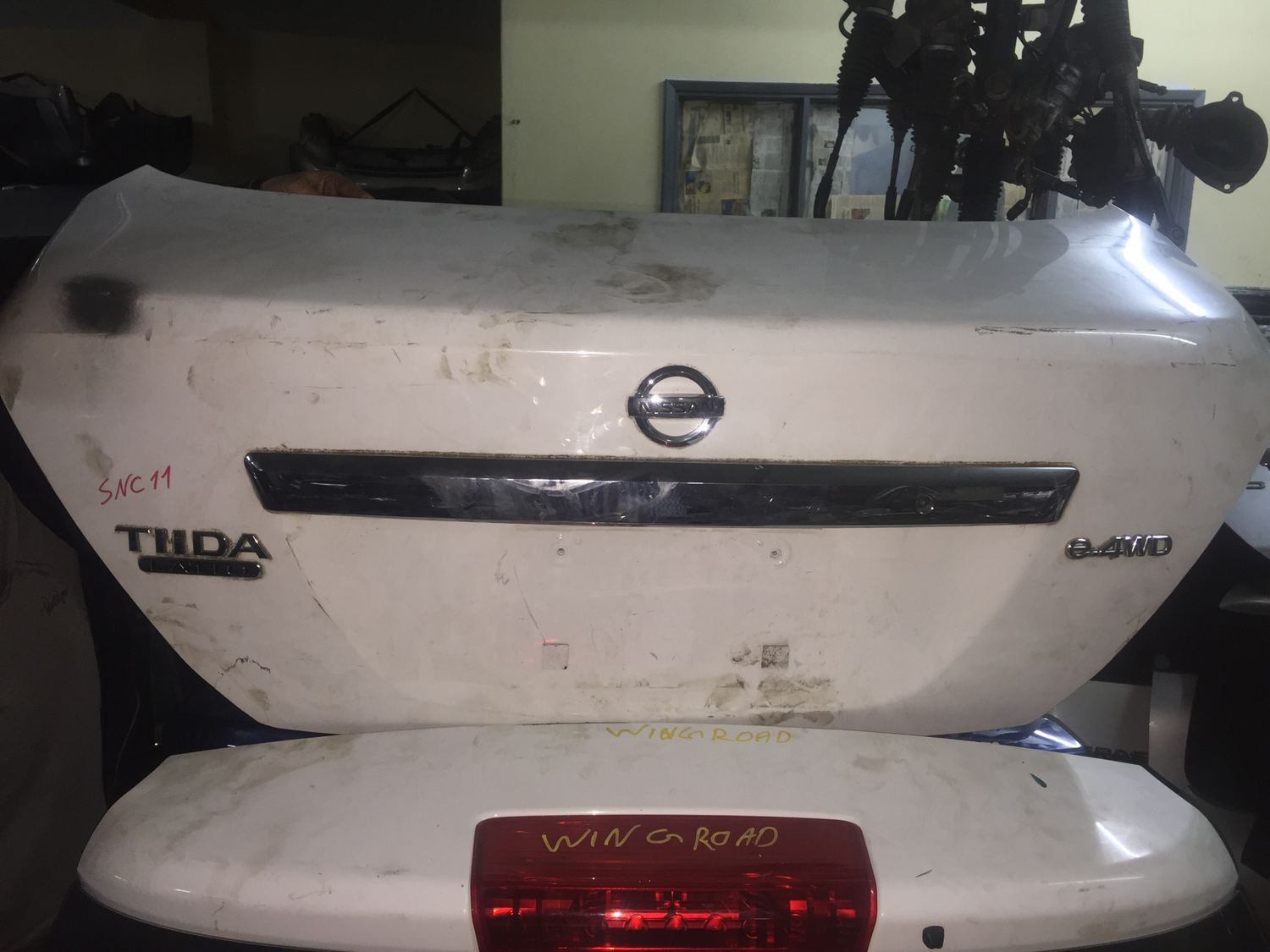 Nissan tiida boot