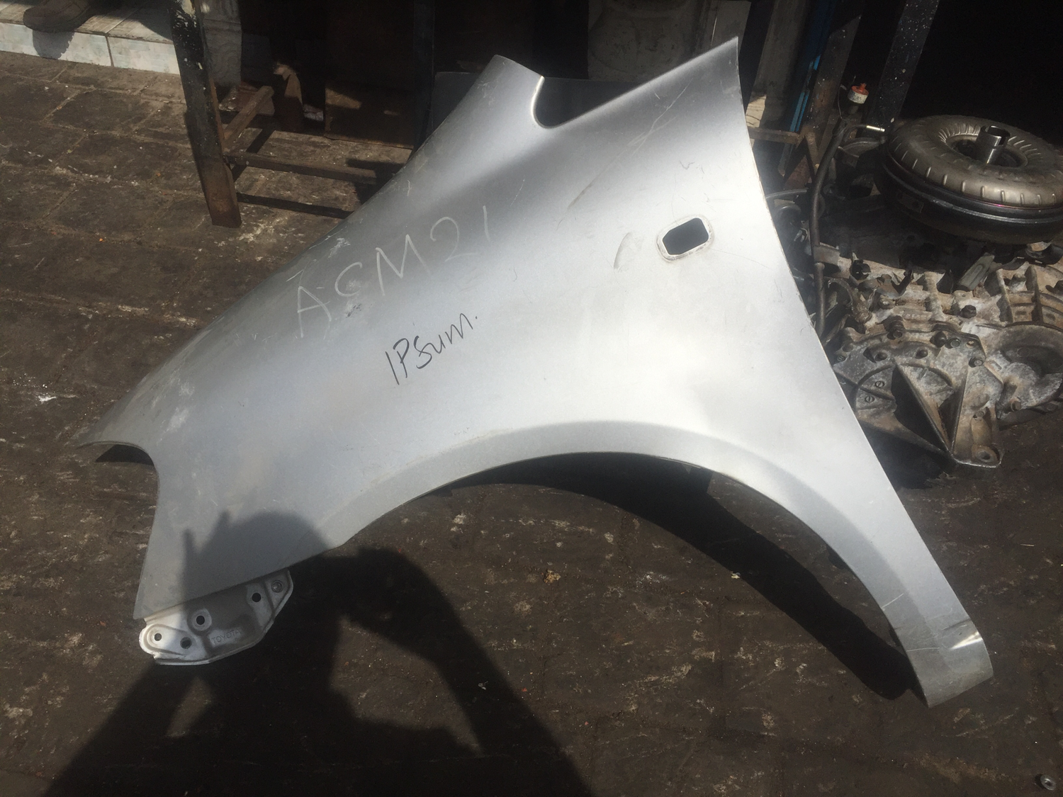 Toyota ipsam wing