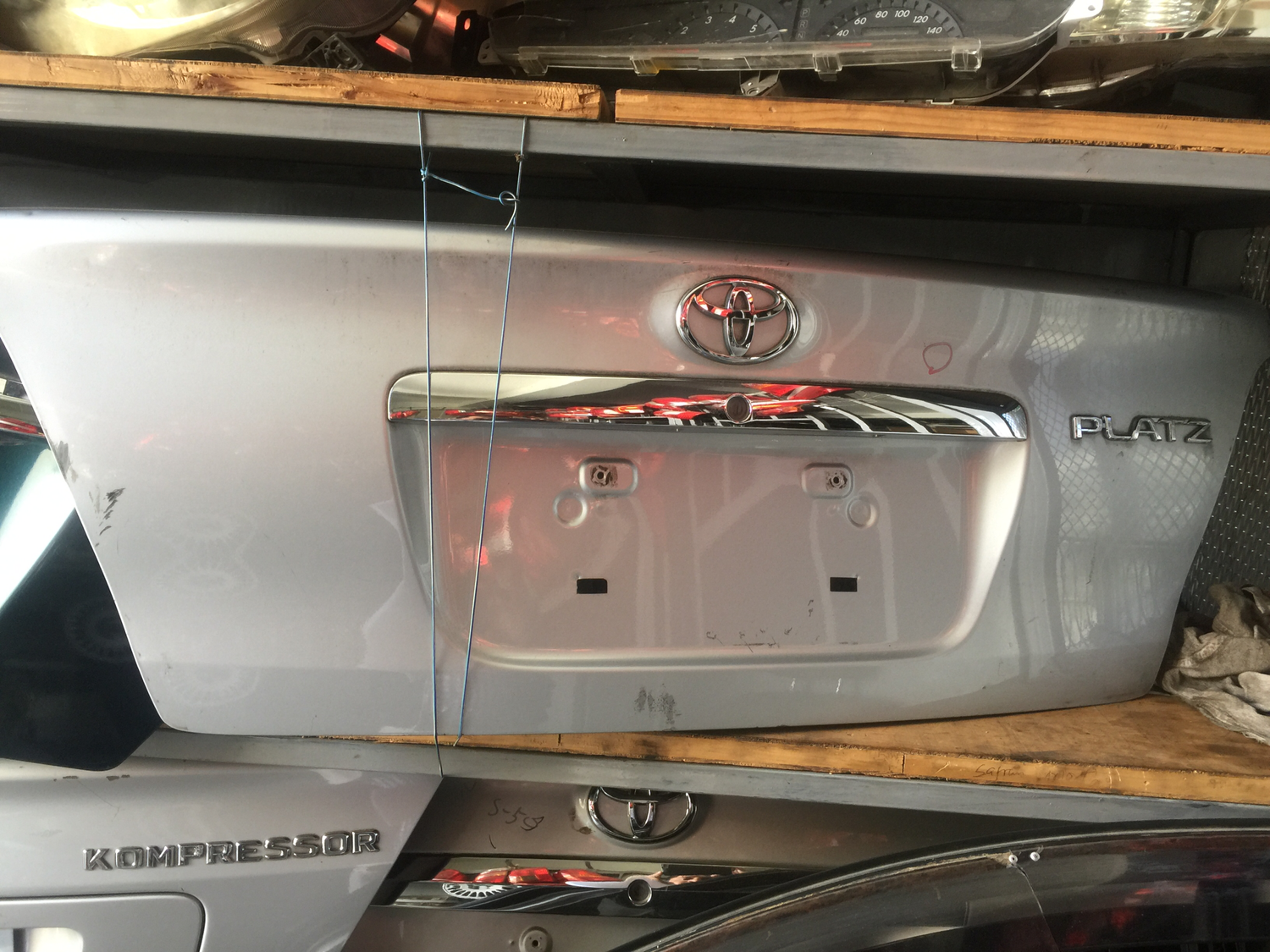 Toyota Platz boot