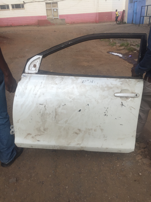 Toyota caldina frant left door 