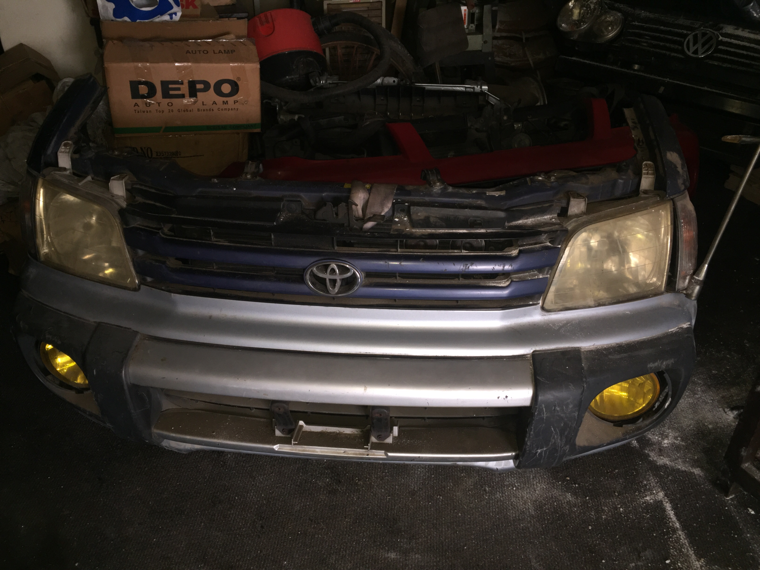 Toyota Noah sr40 nosecut Toyota Noah sr40 nosecut