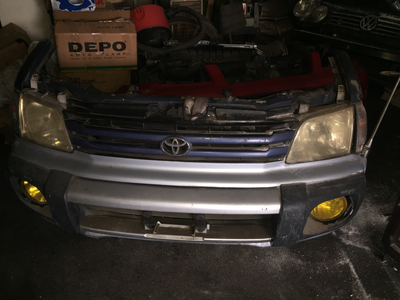 Toyota Noah sr40 nosecut
