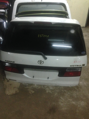 toyota Estima boot