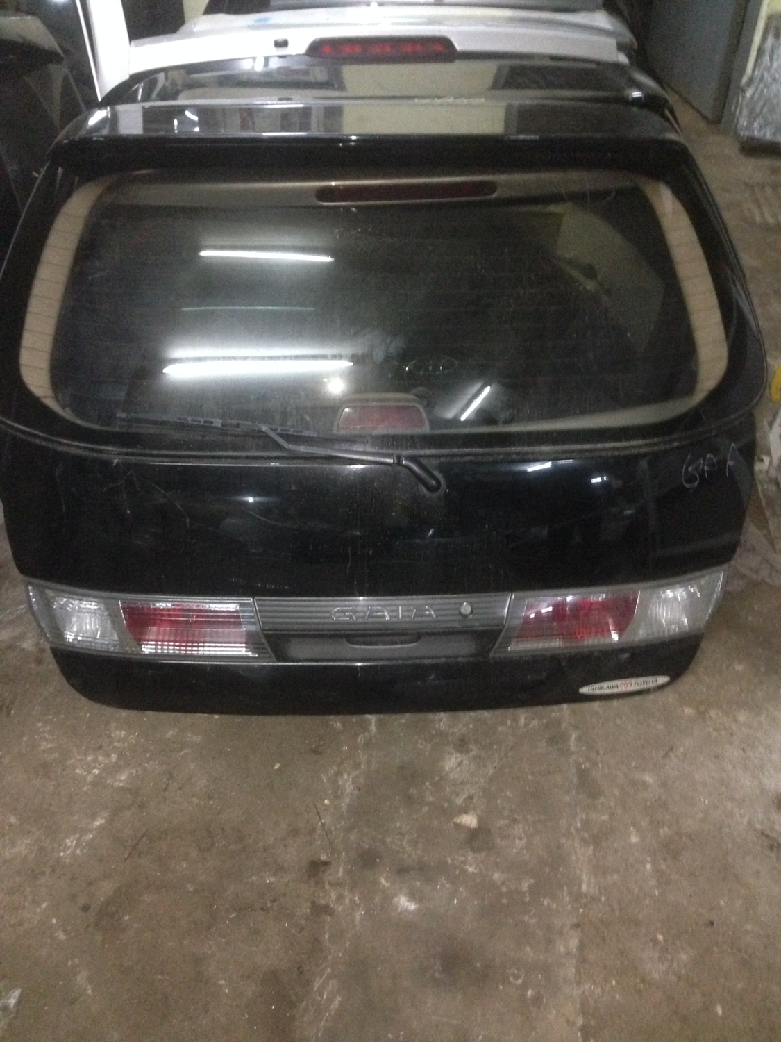 toyota gaia boot
