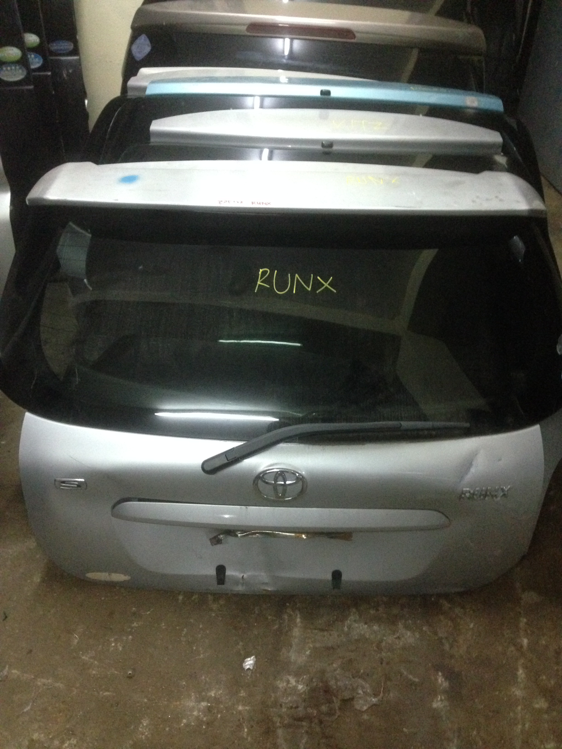 Toyota Runx boot