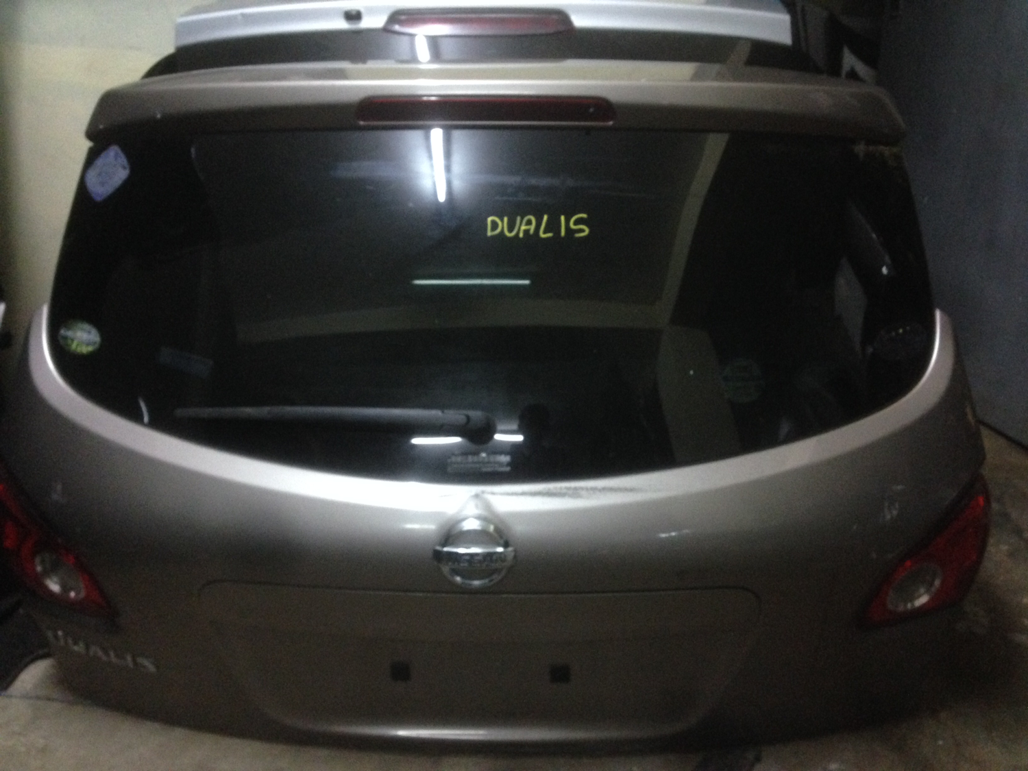 nissan dualis boot