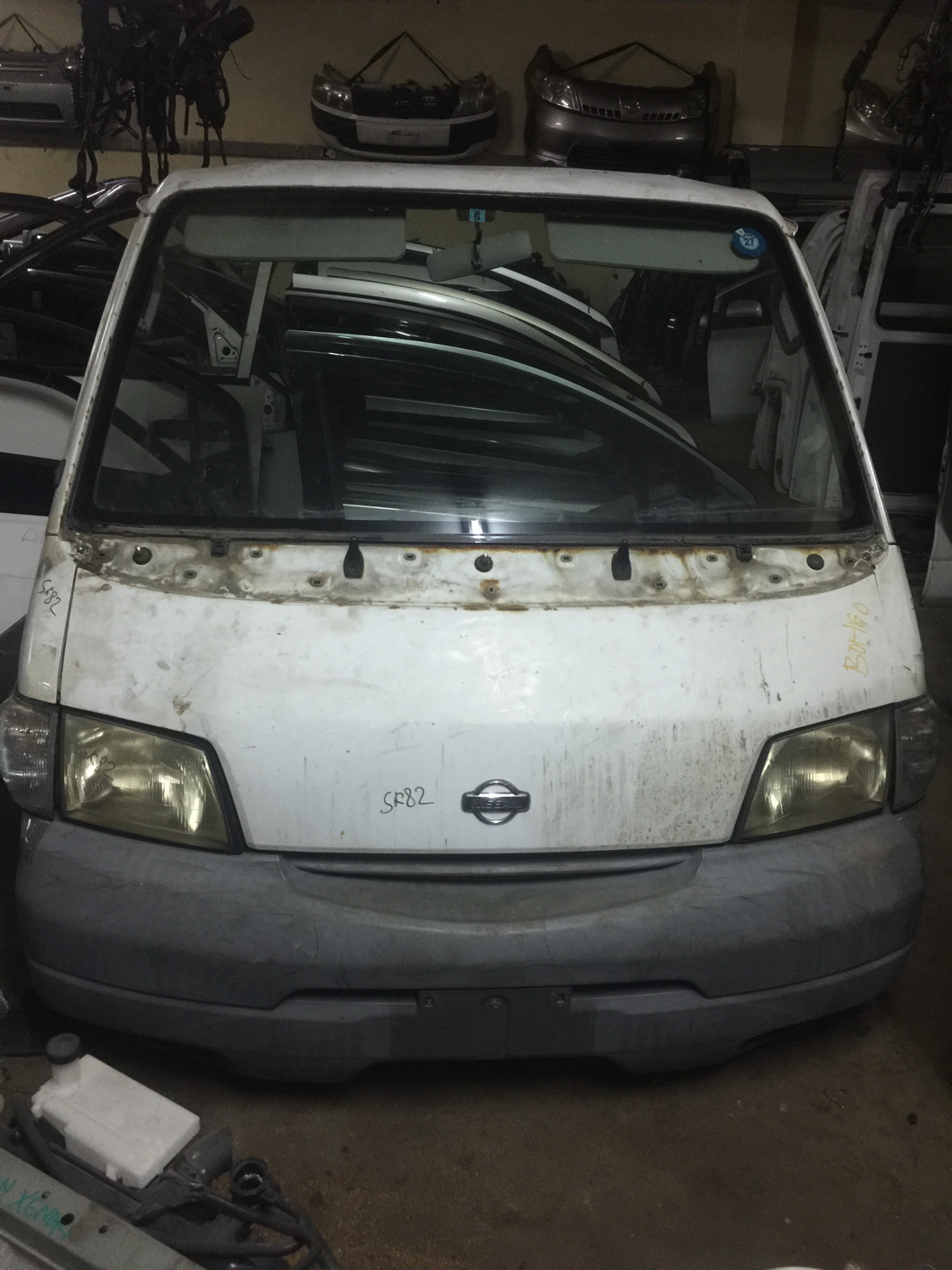 Nissan VENAT nose cut