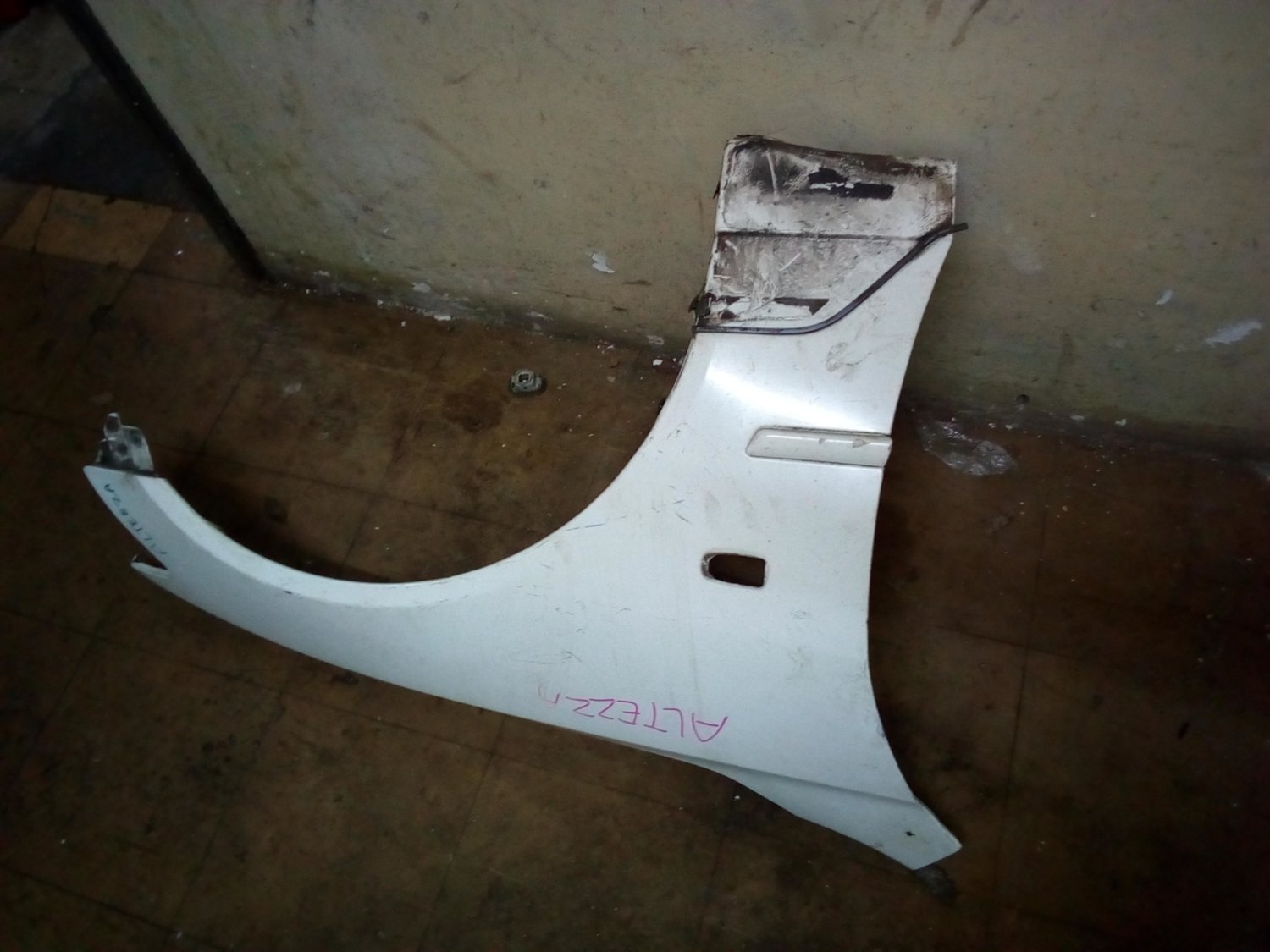 Alteeza wing