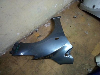 Mazda demio wing